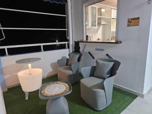 Posezení v ubytování L'Oasis de Désert Ste Luce à 200m de la plage avec parking privé