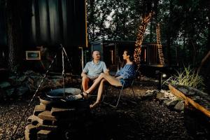 Hostia v ubytovaní Maroska Forest Cabin & Wellness