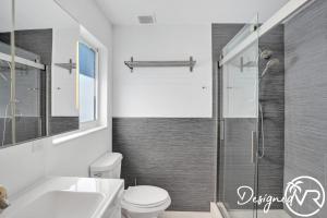a bathroom with a toilet and a sink and a shower at UnitB SeaI Private Studio near Deerfield Beach in Deerfield Beach +21 photos
