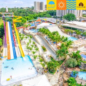 an image of a water park at a resort at Piazza com acesso ao Acqua Park - luciana 2 in Caldas Novas +22 photos