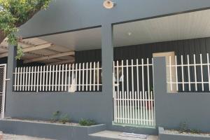 Το κτήριο όπου στεγάζεται  η παραθεριστική κατοικία