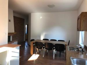 Kuchyň nebo kuchyňský kout v ubytování Hostel Iveda