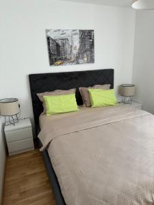 Postel nebo postele na pokoji v ubytování JR Lux apartman