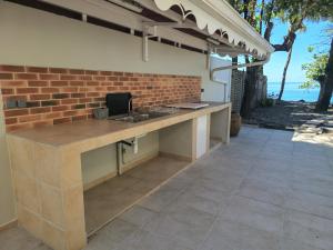 Cucina o angolo cottura di Ti Kay Paradi T3 - Les pieds dans l'eau