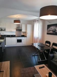 Η κουζίνα ή μικρή κουζίνα στο Appartement dans maison Catalane a Bages