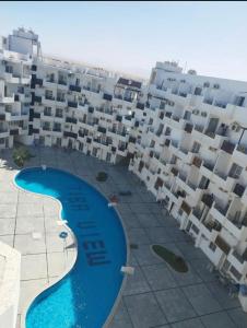 Bazén v ubytování Tiba view Hurghada nebo v jeho okolí