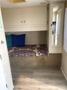 Postel nebo postele na pokoji v ubytování Camper Sundream