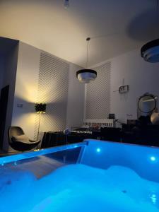 GDAŃSK CHMIELNA PRESTIGE HOME SPA apartments with luxury JACUZZI and ... - Luxury Studio Apartments With Massage Therapy