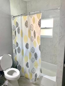 Ein Badezimmer in der Unterkunft Getaway Clubhouse