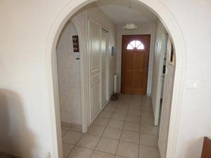 Fotografia z galérie ubytovania Maison familiale 94m² à 1,2km des plages - Jardin clos, 3 chambres, terrasse équipée - FR-1-540-255 v destinácii Notre-Dame-de-Monts