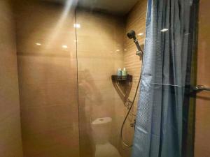 EG Private House -BGC UPTOWN的一间浴室