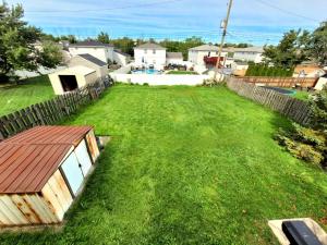 Spacious Buffalo Home Near Niagara Fall, Bills Stadium, Buffalo Airport外面的花园