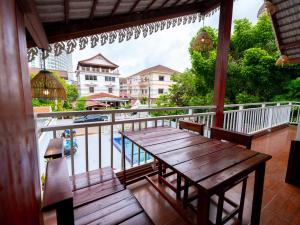 Balkón nebo terasa v ubytování Vientiane Ruby Villa Hotel