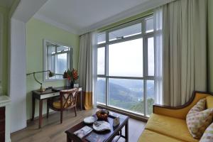 Üldine mäevaade või majutusasutusest Fragrant Nature Munnar - A Five Star Classified Hotel pildistatud vaade