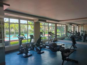 Fitness centrum a/nebo fitness zařízení v ubytování Sotogrande Neopolitan Hotel Inc