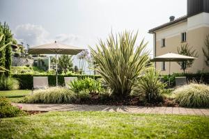 Aed väljaspool majutusasutust EasyRooms ai Monti