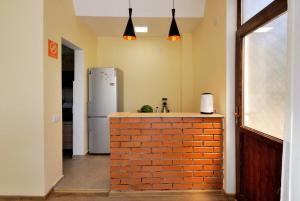 Kuchnia lub aneks kuchenny w obiekcie Hotel Vardzia K A L A