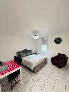 Galeriebild der Unterkunft SRi-iNDO Bobigny Paris in Bobigny