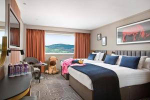 Nespecifikovaný výhled na hory nebo výhled na hory při pohledu z hotelu