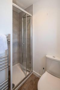 Vannituba majutusasutuses 1 Buxlow Cottages +18 fotot