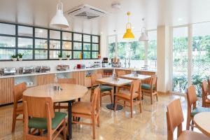 Restaurace v ubytování Bloom Hotel - Lonavala Khandala
