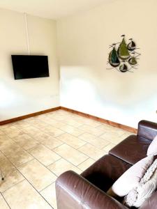 Et tv og/eller underholdning på Poppy Cottage - Cedar Park