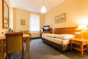 Ένα ή περισσότερα κρεβάτια σε δωμάτιο στο Hostel Nina +11 φωτογραφίες