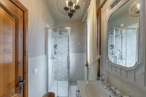 Ένα μπάνιο στο Villa Villacolle by BarbarHouse +35 φωτογραφίες
