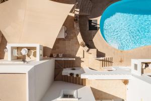 Bassein majutusasutuses Mitos Suites või selle lähedal