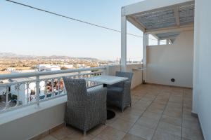 Rõdu või terrass majutusasutuses Mitos Suites