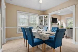 Posezení v ubytování Entire Spacious Home Near DC