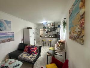 Køkken eller tekøkken på Apto Vista Mar 50m da Praia com estacionamento - O Cantinho da Sol