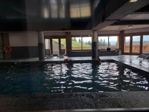 Zdjęcie z galerii obiektu Appartement cosy 3 pièces, balcon, ski aux pieds, Arc 1800, Le Chantel - FR-1-411-866 w mieście Bourg-Saint-Maurice