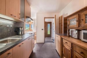 Η κουζίνα ή μικρή κουζίνα στο La Plates App Daduman