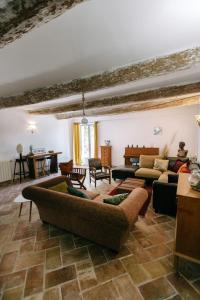 Χώρος καθιστικού στο 84B4 - Glycine suite in an 18th century Provencal farmhouse