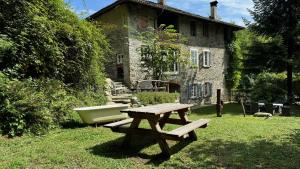 Vonkajšia záhrada v ubytovaní Mountain Cabin Valsesia Appartement Stella