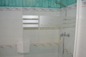 Ein Badezimmer in der Unterkunft Plaza de Toros