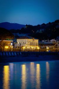 Gallery image of Residence Villa Carmen fronte mare a 50 mt in Pietra Ligure
