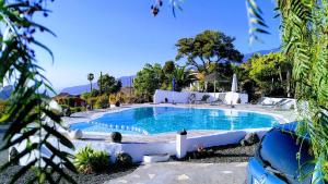 Bazén v ubytování La Hacienda BuenVivir - Apartamentos nebo v jeho okolí