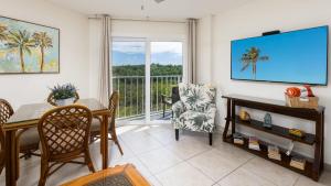 Ein Balkon oder eine Terrasse in der Unterkunft Modern and Coastal Ocean Pointe 2307