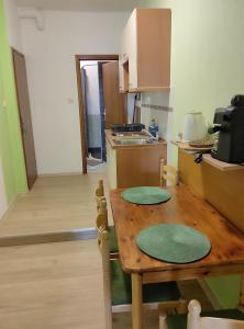 Kuchyňa alebo kuchynka v ubytovaní Apartments Ani