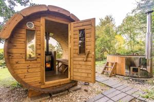 Zahrada ubytování ENJOY COZY NEST View Hills Garden Forest Sauna Hottub