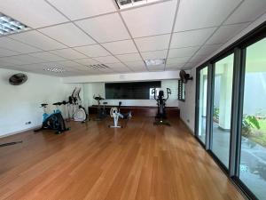 Spordikeskus ja/või sportimisvõimalused majutusasutuses Cosy Vaikea Lodge, Pamatai road