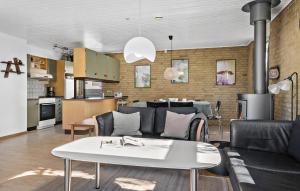 Kuchyň nebo kuchyňský kout v ubytování Holiday Home Sydals 43 Denmark