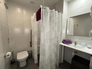 Koupelna v ubytování Apartahotel Baldiri