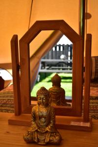 En hage utenfor Doolin Glamping