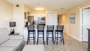 Cucina o angolo cottura di Ocean View Gem Ocean Pointe 3406