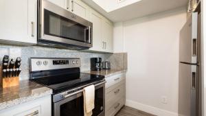 Cucina o angolo cottura di Nauti Hideaway Ocean Pointe 2314