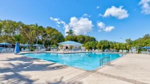 Piscina di Nauti Hideaway Ocean Pointe 2314 o nelle vicinanze