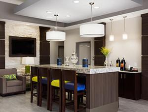 Virtuve vai virtuves zona naktsmītnē Hawthorn Suites by Wyndham San Angelo